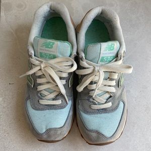 New Balance 574 sneakers size 7 blue